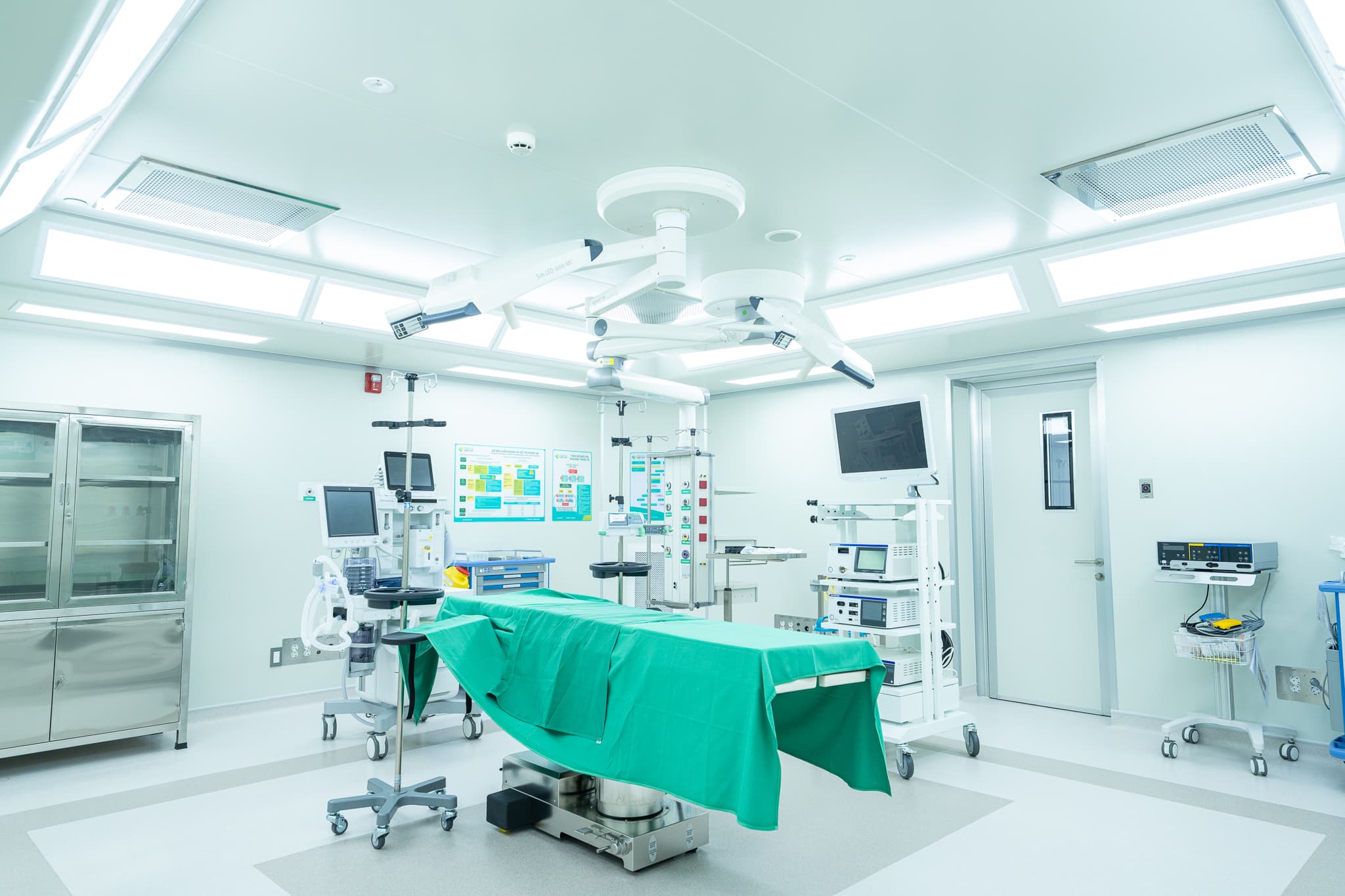 HỆ THỐNG PHÒNG MỔ ĐẠT CHUẨN ISO 7