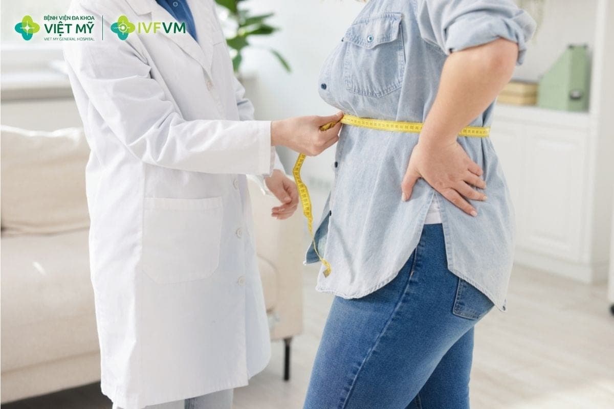 Giảm cân hợp lý trước IVF có thể cải thiện môi trường chuyển hóa, từ đó hỗ trợ quá trình phát triển của noãn và phôi