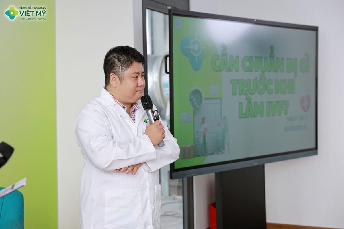Bác sĩ Quốc Anh chia sẻ tại workshop 31/10 ảnh 2